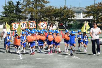 画像　昭和幼稚園園児による演技2